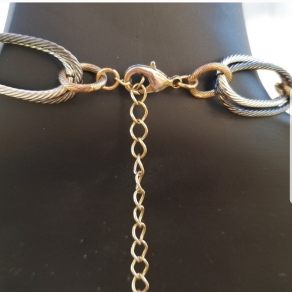 VINTAGE TRI COLORED GOLD, SILVER & DARK GREY ALUMINIUM CHAIN NECKLACE & EARRINGS - Picture 5 of 5